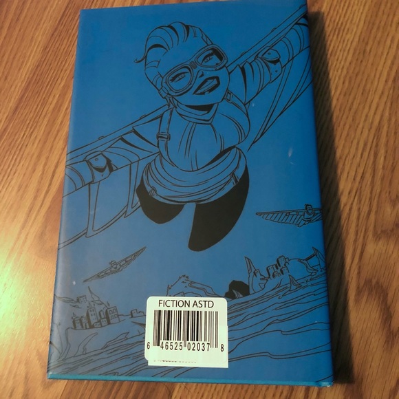 George R. R. Martin Graphic Novel hard cover - Picture 2 of 8